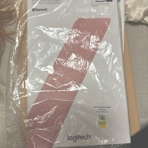 Logitech Keys-to-Go Super-Slim and Super-Light Bluetooth Keyboard